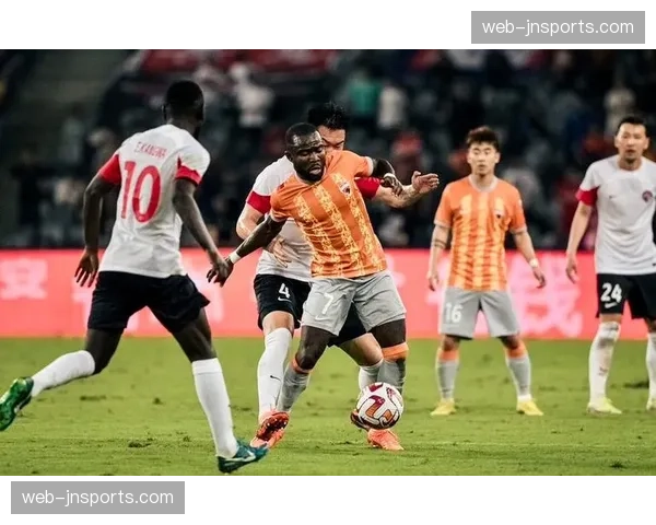 深圳队快速反击抓失误能力 利用对手进攻断电期迅速拉开分差